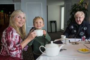 We spent relatively little time "going out" while we were with Joe's family, but we did enjoy high tea aboard the Queen Mary.